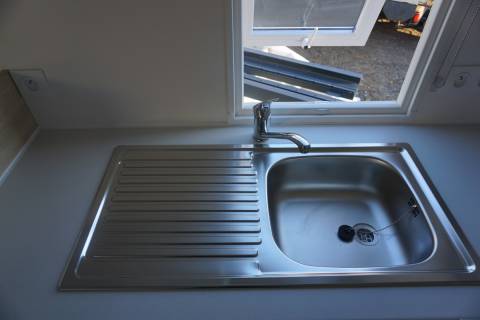 &Eacute;vier inox du mobil home neuf 2 chambres IRM Azal&eacute;e 2021