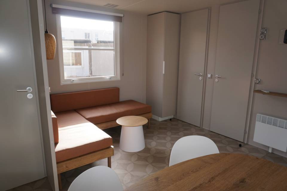 Salon du mobil home neuf 2022 2 chambres O'Hara 844