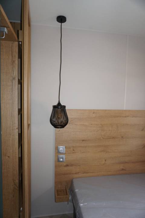 Suspension chambre parentale du mobil home neuf 2022 2 chambres O'Hara 844