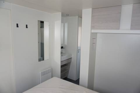 Chambre parentale du mobil home neuf 2 chambres TRIGANO Evo 35 2022