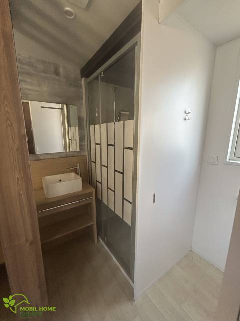 Salle de bain du mobil home LOUISIANE Taos F5 2022 - 2 chambres