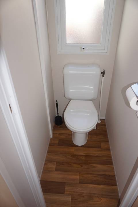 Toilette du mobil home occasion 3 chambres IRM Super Titania 2008