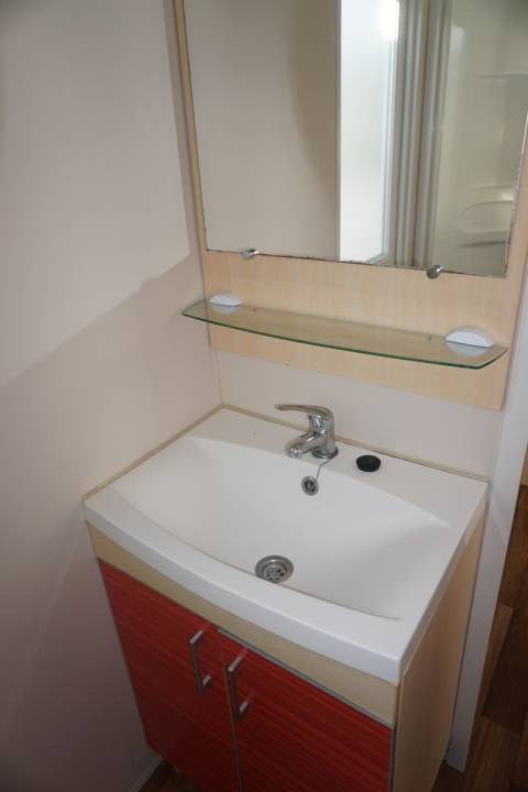 Meuble vasque du mobil home occasion 3 chambres IRM Super Titania 2008