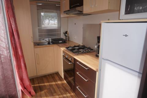  Cuisine du mobil home occasion 2 chambres IRM Riviera 2007