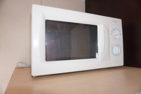 Micro ondes du mobil home occasion 2 chambres IRM Riviera 2007