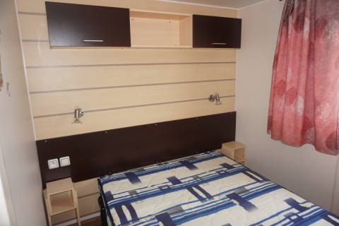 Chambre parentale du mobil home occasion 2 chambres IRM Riviera 2007