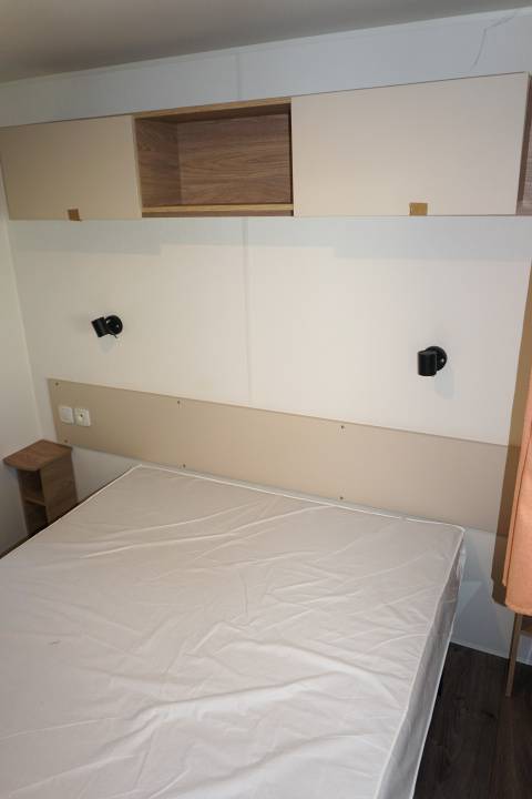 Chambre parentale du mobil home résidentiel IRM Luminosa 2019 - 3 chambres