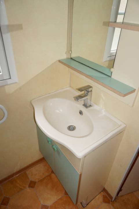 Salle de bain du mobil home IRM Calypso 2002 - 2 chambres