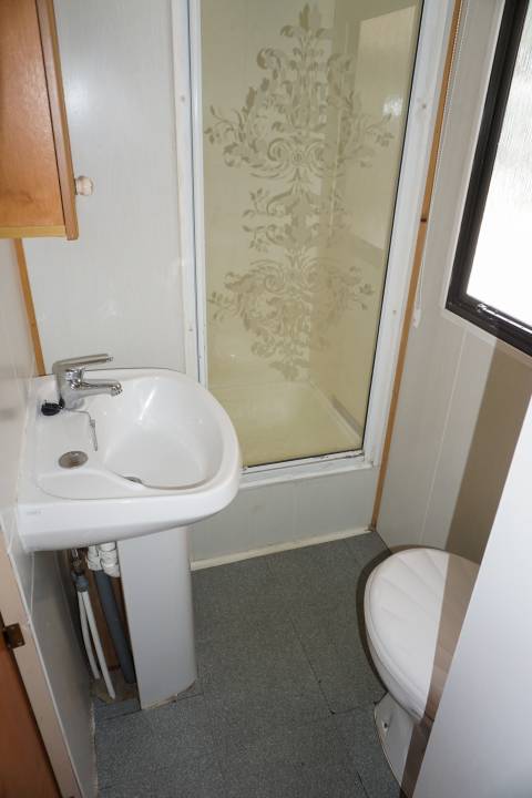 Salle de bain du mobil home ABI Montrose 2003 - 2 chambres