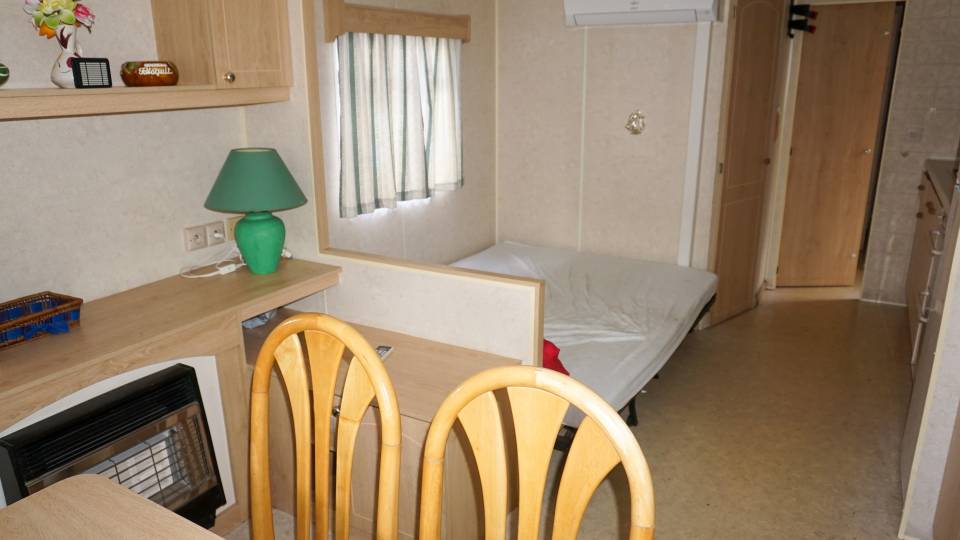 Salon panoramique du mobil home BK BLUEBIRD Conquest 2003 - 3 chambres