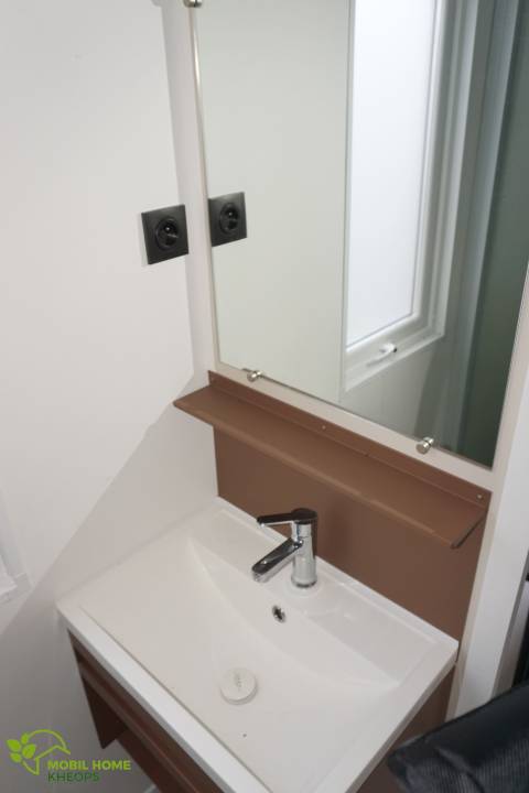Vasque simple du mobil home IRM Super Mercure Riviera 2022 2 chambres
